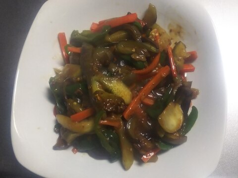 青椒肉絲の素で作った簡単野菜いっぱい青椒肉絲
